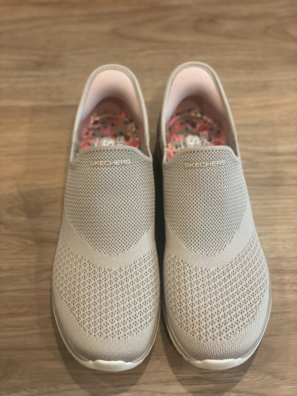 Skechers Slip-ins Tan Sneakers Women's 7.5 NWT - Picture 10 of 10